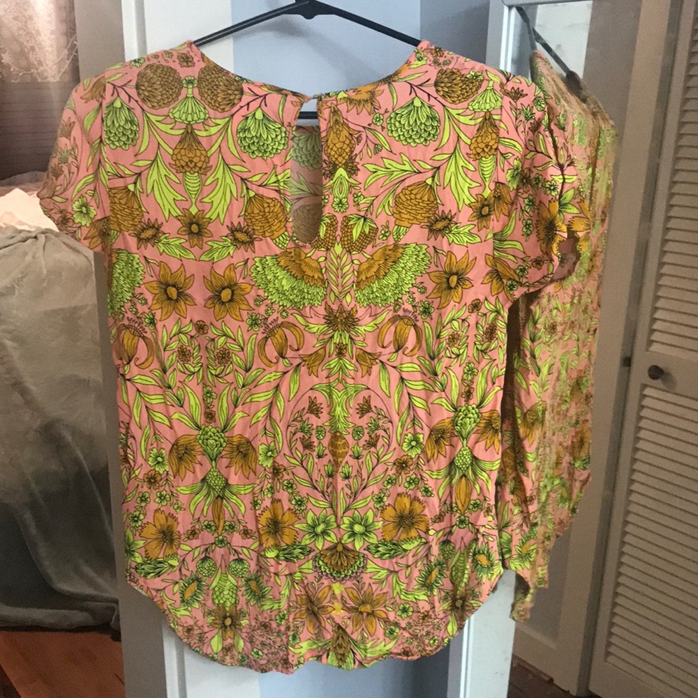 H&M Top - Picture 2 of 2